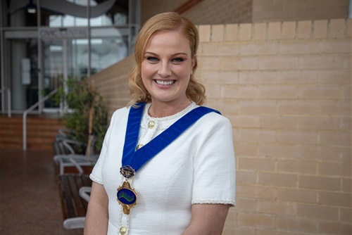 Deputy Mayor Caitlin Flint Official landscape.jpg