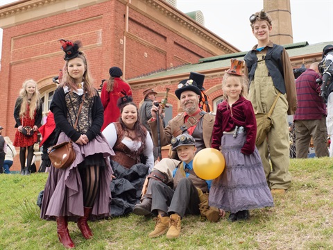 Steampunk Victoriana Fair 2017 Family.jpg